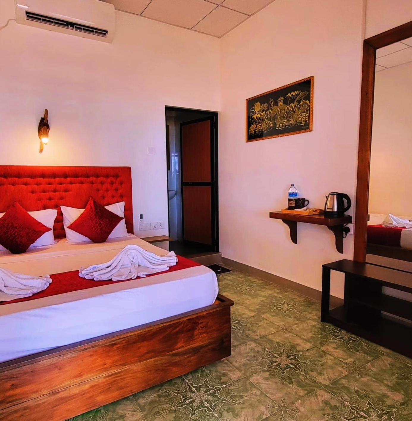 French Garden Pragash Beach Hotel Trincomalee Exterior foto